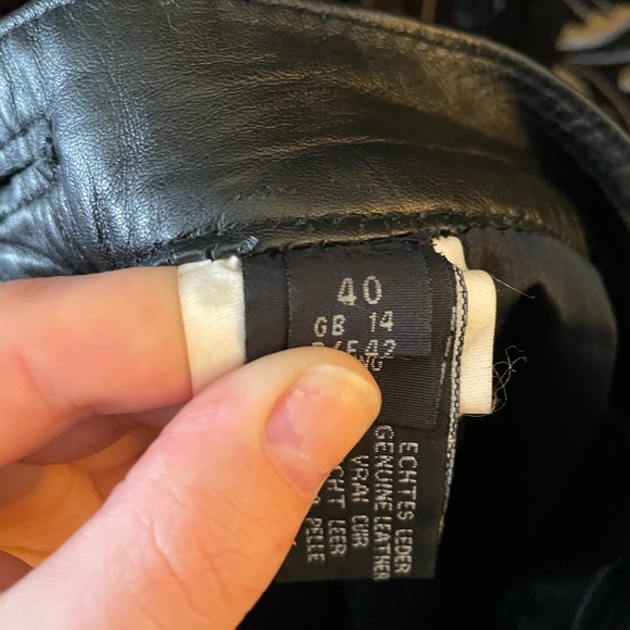 Vintage Leather Skirt - Picture 7 of 7